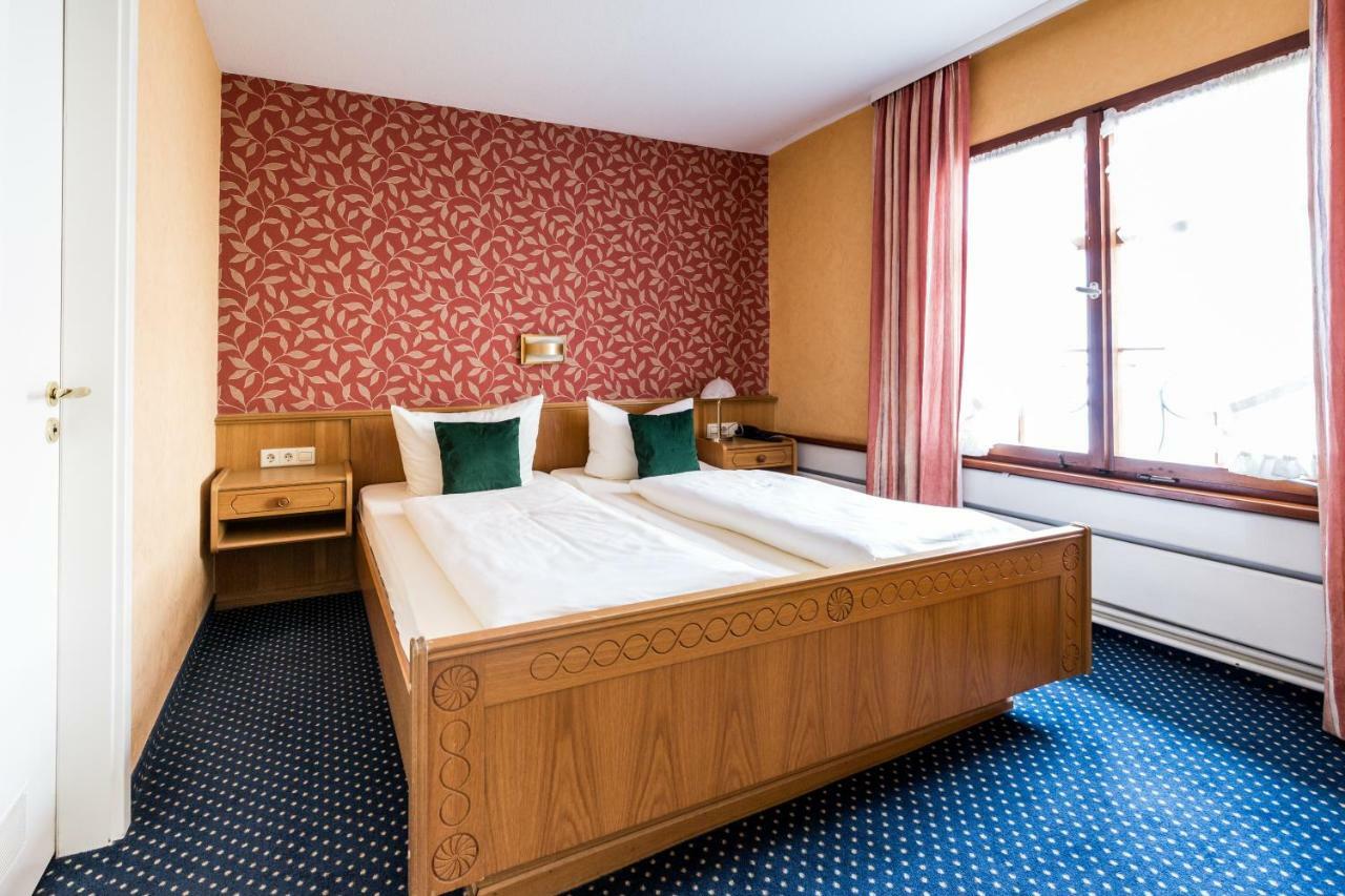 Hotel Loewen-Weinstube Meersburg Esterno foto