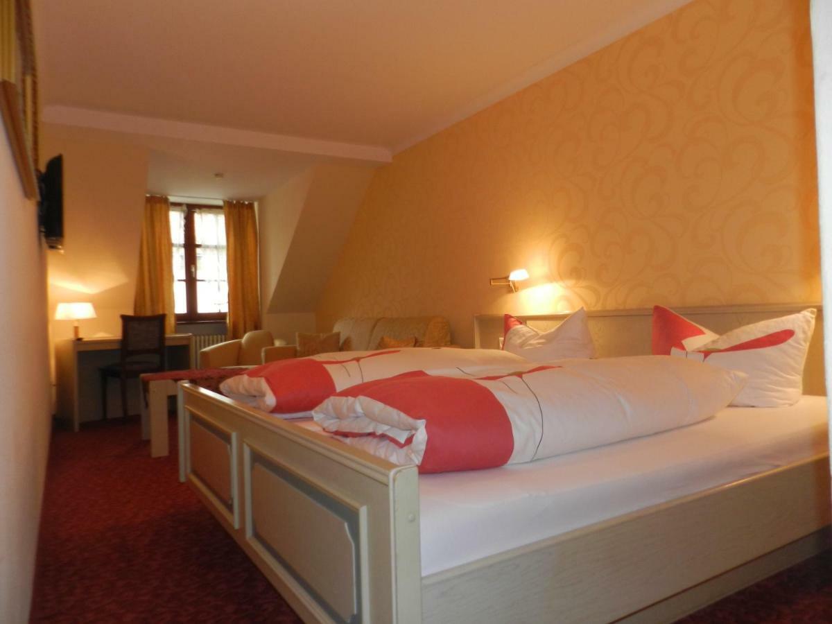 Hotel Loewen-Weinstube Meersburg Esterno foto