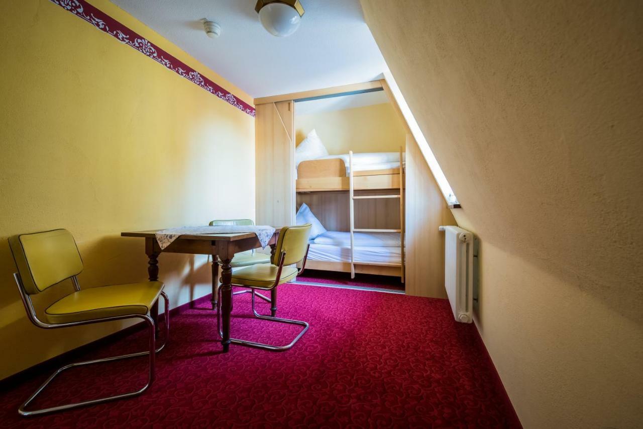 Hotel Loewen-Weinstube Meersburg Esterno foto